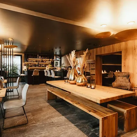 Almmonte Präclarum Suites Design Hotel-2